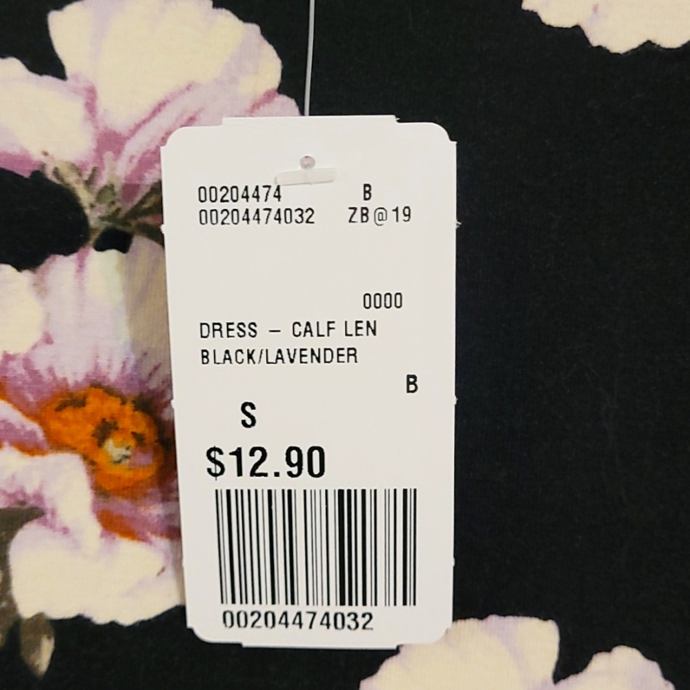 Forever 21 Sleeveless Floral Dress - Perfect for Weddings - Picture 4 of 4